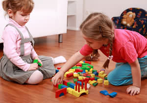 針對兒教業者研究開發的網路監視系統，提供家長手機連線觀看服務，成功提升業者形象